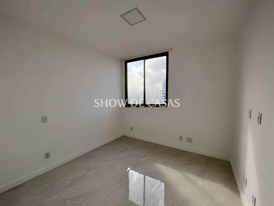 Apartamento à venda com 2 quartos, 75m² - Foto 13