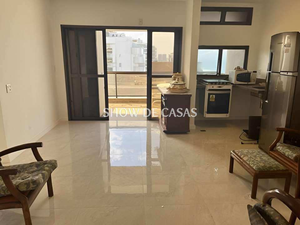 Apartamento à venda com 2 quartos, 75m² - Foto 7