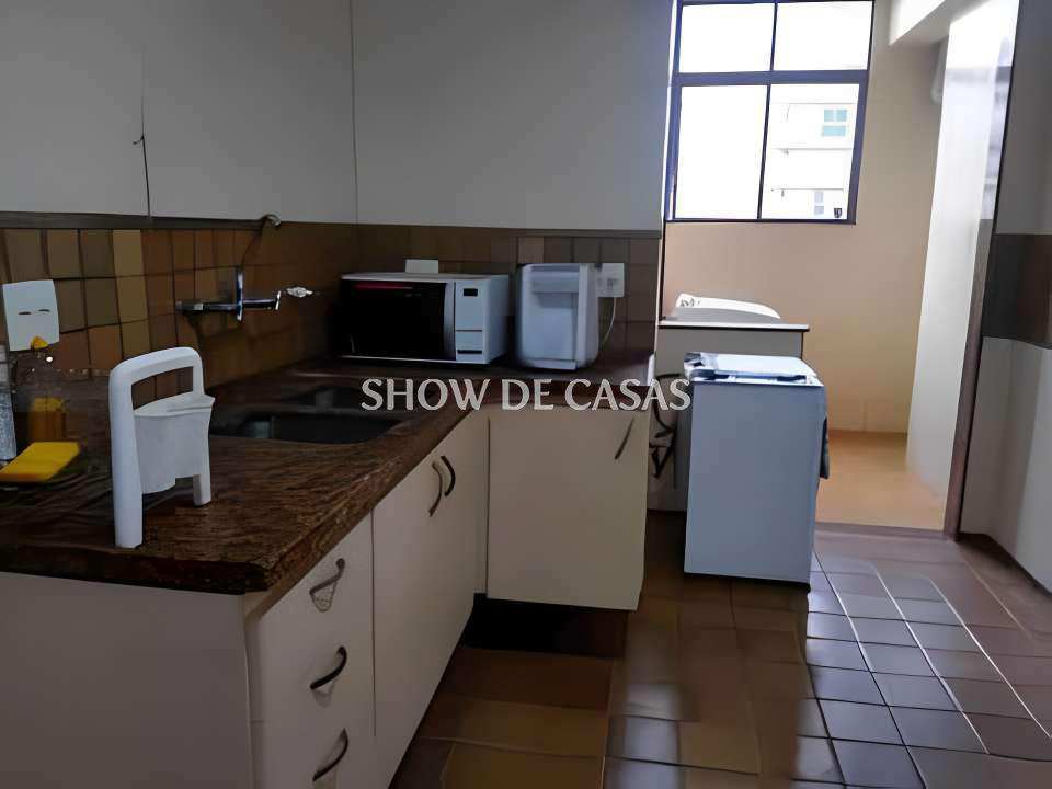 Apartamento à venda com 3 quartos, 140m² - Foto 13