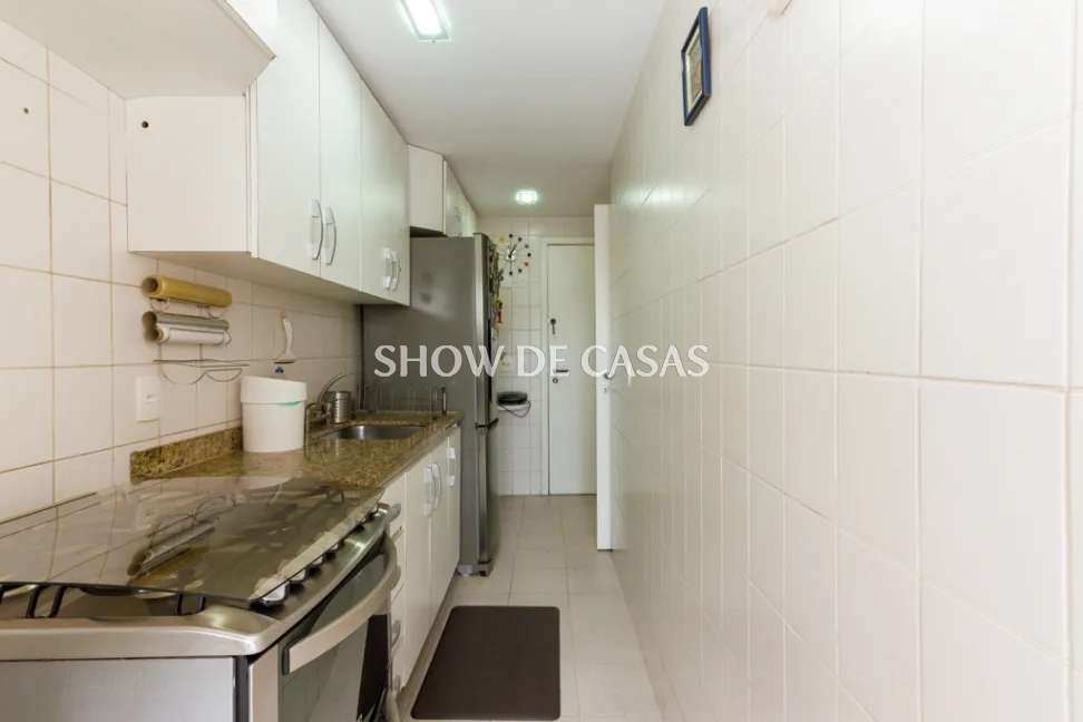 Apartamento à venda com 2 quartos, 90m² - Foto 17