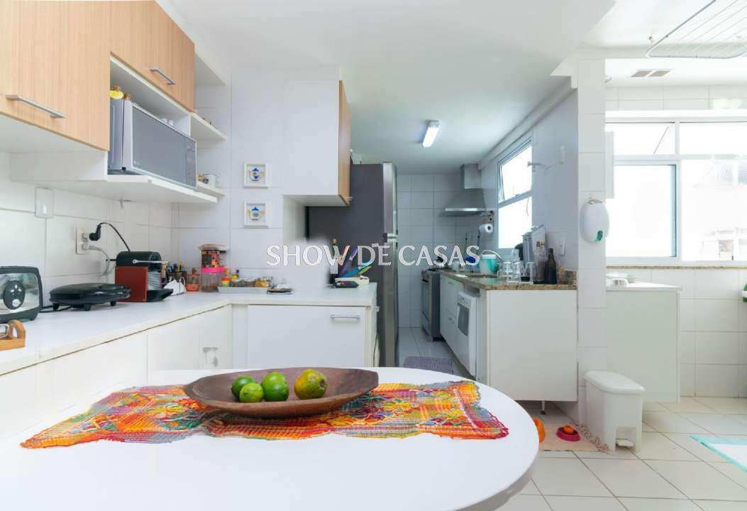 Apartamento à venda com 3 quartos, 150m² - Foto 25