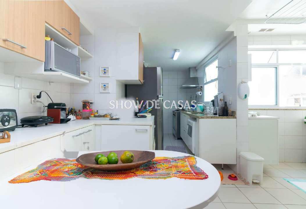 Apartamento à venda com 3 quartos, 150m² - Foto 27