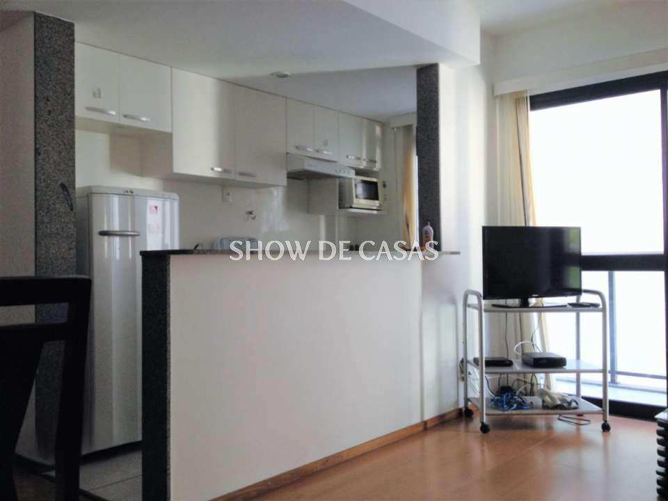 Apartamento à venda com 2 quartos, 75m² - Foto 11