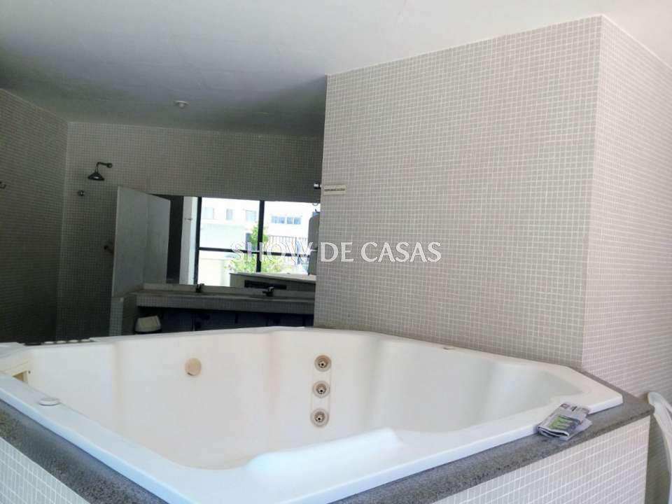 Apartamento à venda com 2 quartos, 75m² - Foto 16