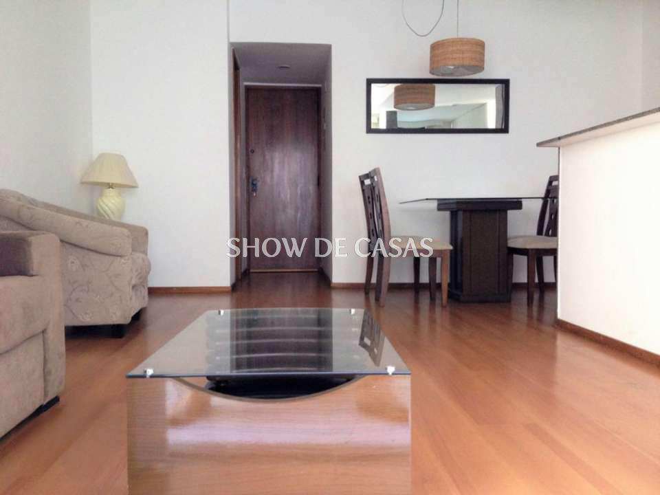 Apartamento à venda com 2 quartos, 75m² - Foto 2