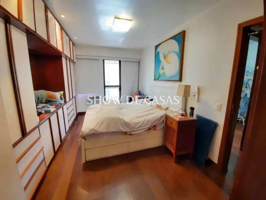 Apartamento à venda com 4 quartos, 163m² - Foto 10