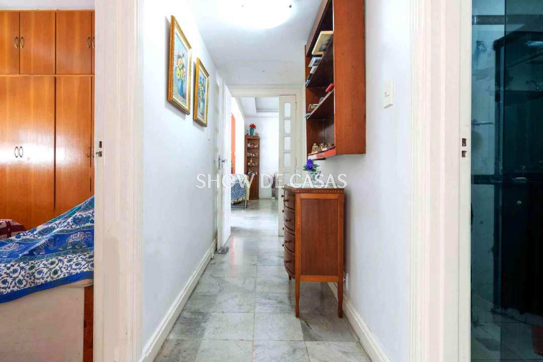 Apartamento à venda com 3 quartos, 140m² - Foto 17