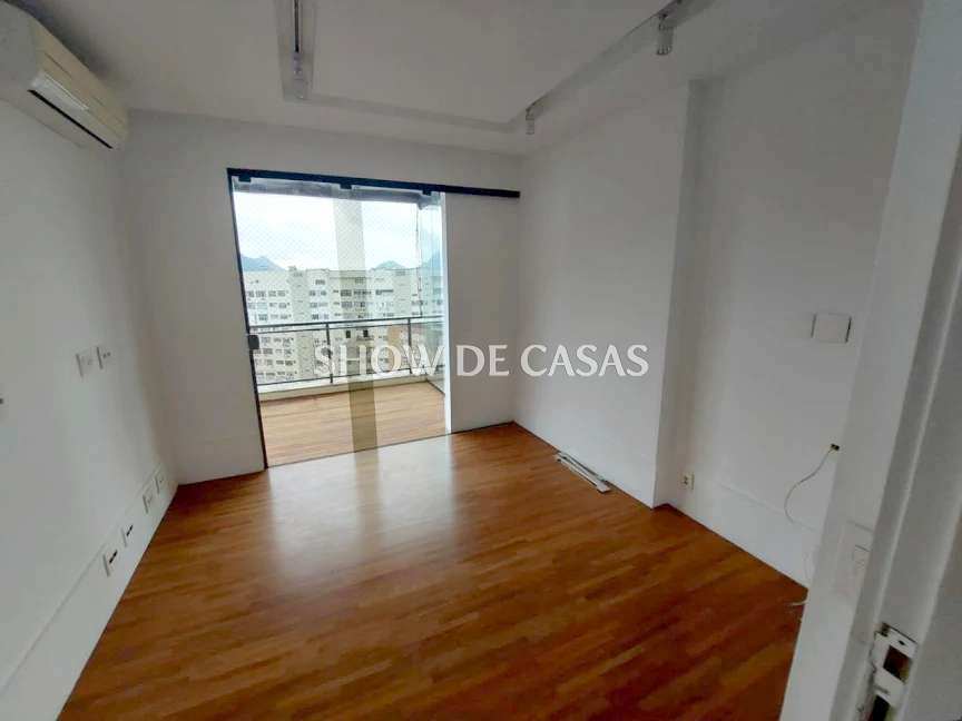 Apartamento à venda com 3 quartos, 153m² - Foto 11