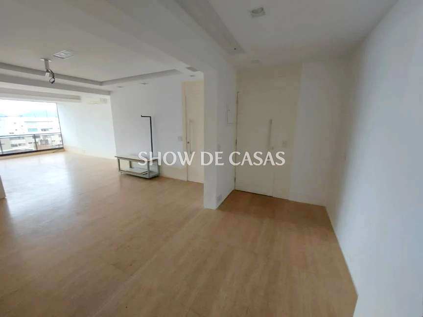 Apartamento à venda com 3 quartos, 153m² - Foto 8