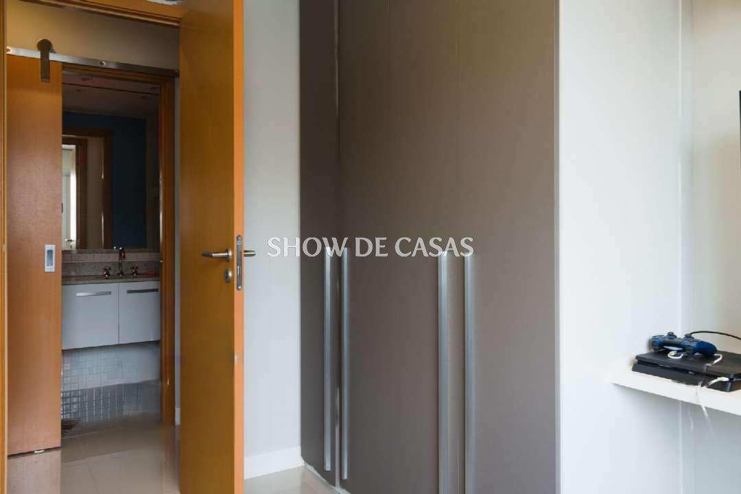 Apartamento à venda com 3 quartos, 137m² - Foto 14