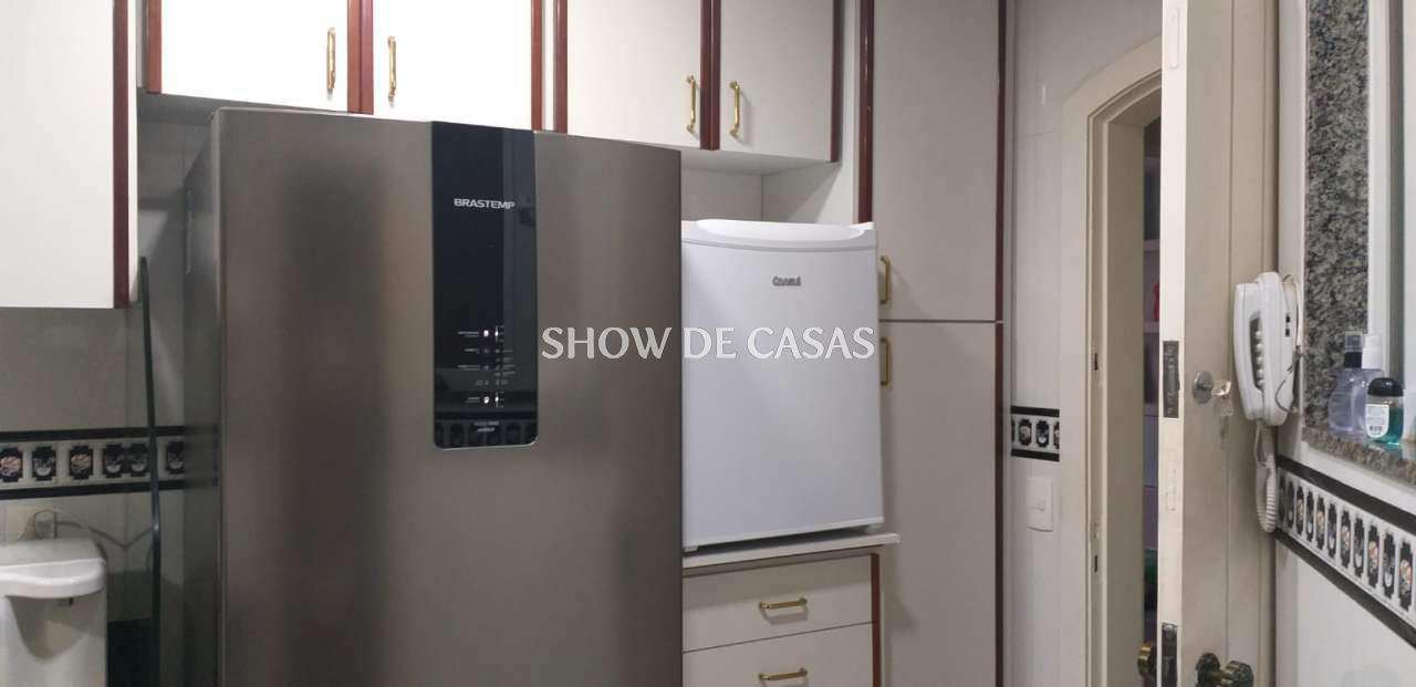 Apartamento à venda com 3 quartos, 145m² - Foto 27