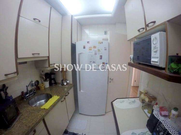 Apartamento à venda com 2 quartos, 70m² - Foto 10