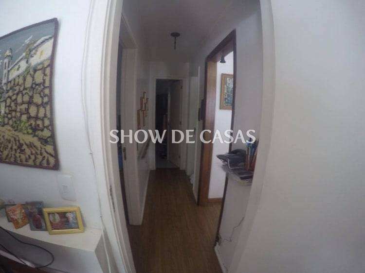 Apartamento à venda com 2 quartos, 70m² - Foto 4