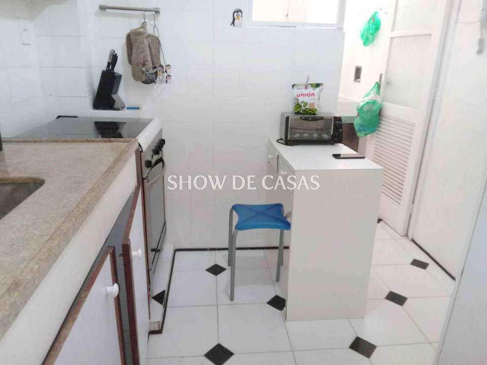 Apartamento à venda com 2 quartos, 75m² - Foto 11