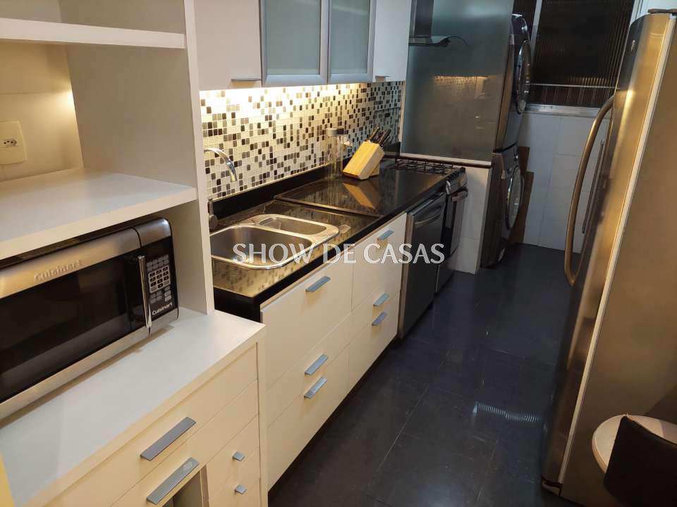 Apartamento à venda com 2 quartos, 75m² - Foto 19