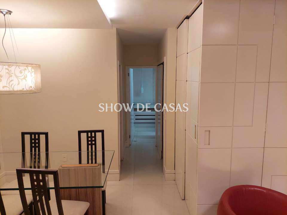 Apartamento à venda com 2 quartos, 75m² - Foto 4