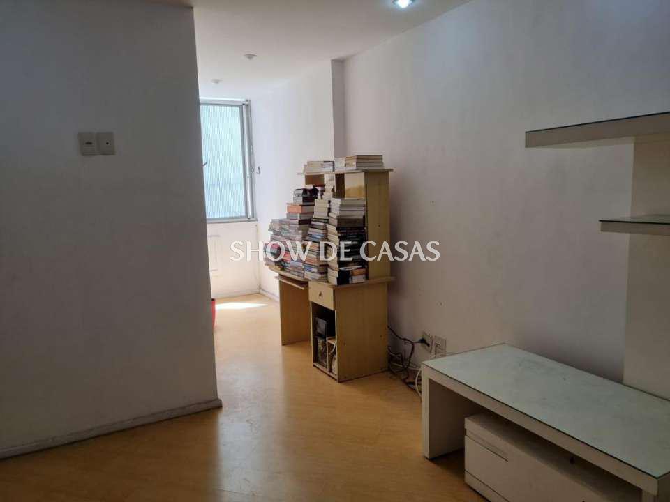 Apartamento à venda com 1 quarto, 47m² - Foto 2