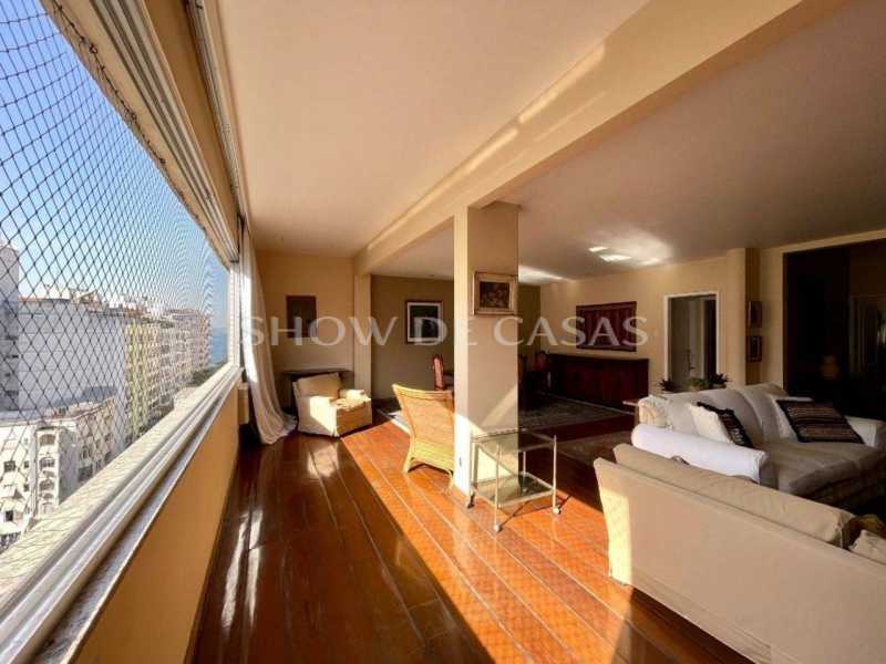 Apartamento à venda com 4 quartos, 214m² - Foto 1