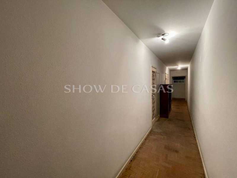 Apartamento à venda com 3 quartos, 210m² - Foto 13