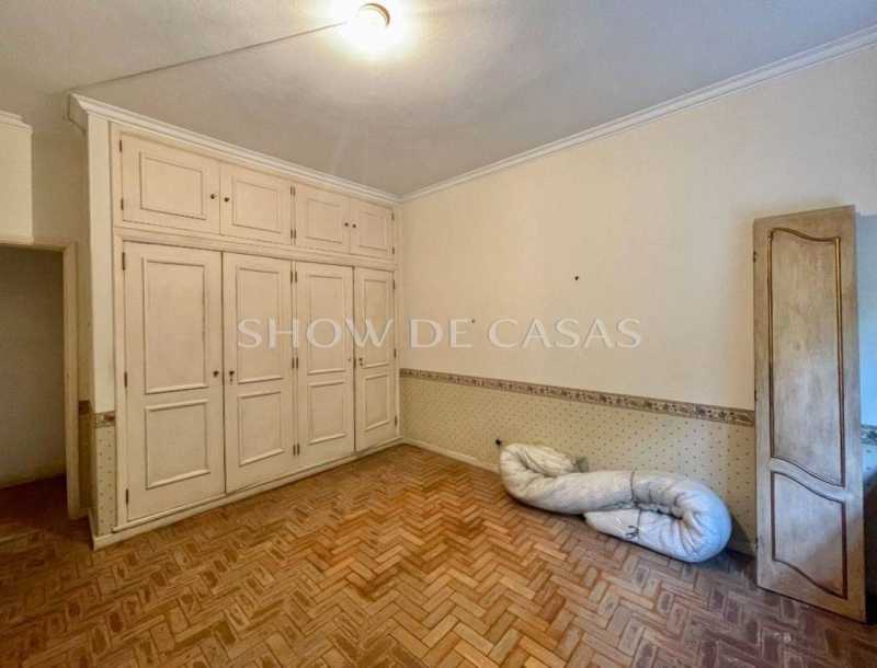 Apartamento à venda com 3 quartos, 210m² - Foto 16