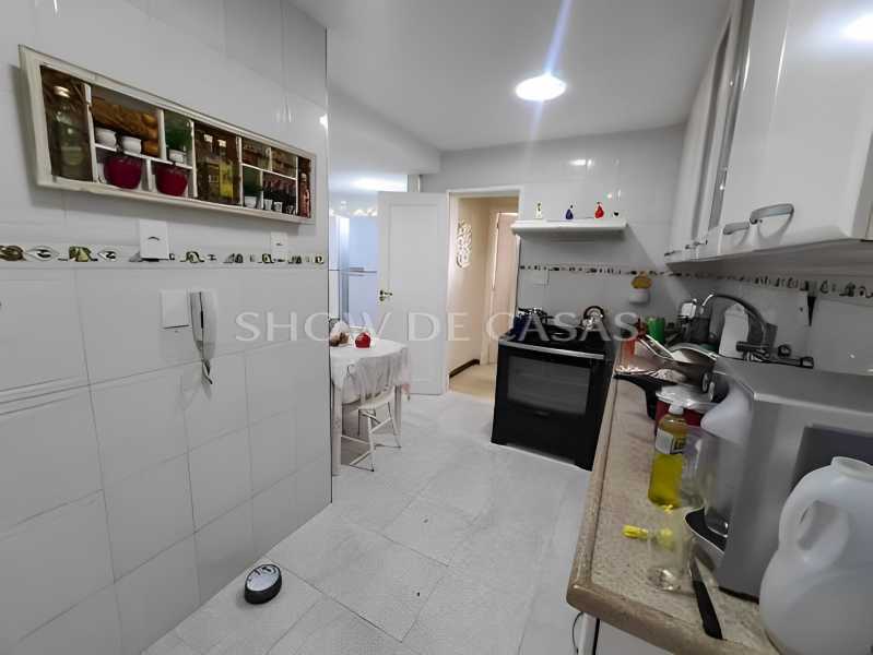 Apartamento à venda com 3 quartos, 180m² - Foto 18