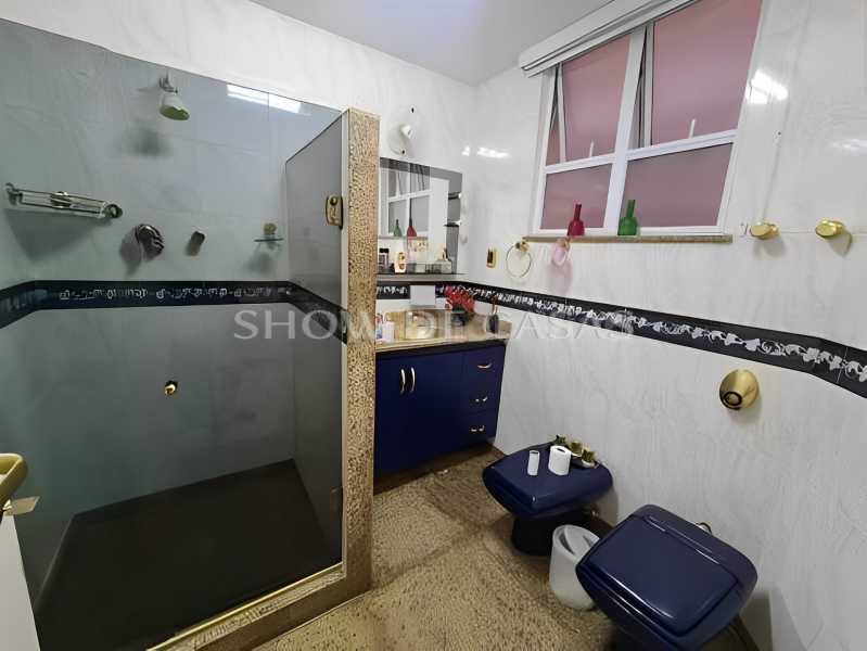 Apartamento à venda com 3 quartos, 180m² - Foto 19