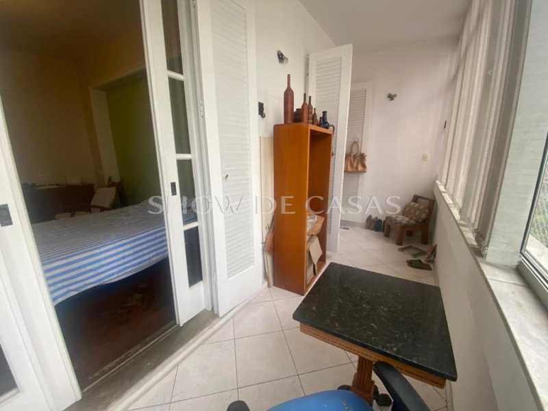 Apartamento à venda com 4 quartos, 270m² - Foto 15