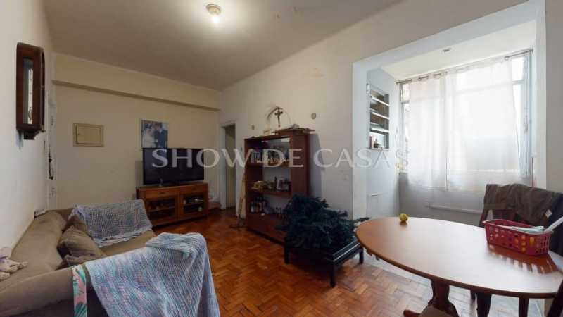 Apartamento à venda com 2 quartos, 70m² - Foto 2