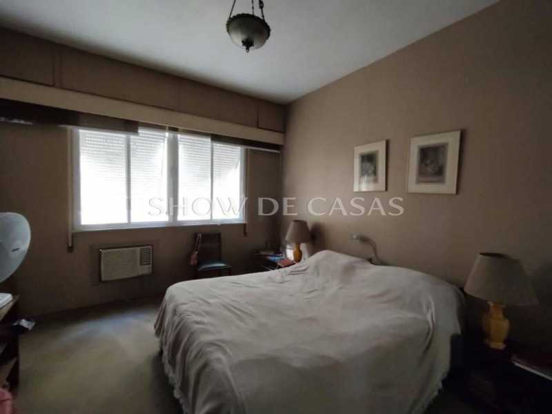 Apartamento à venda com 3 quartos, 212m² - Foto 5