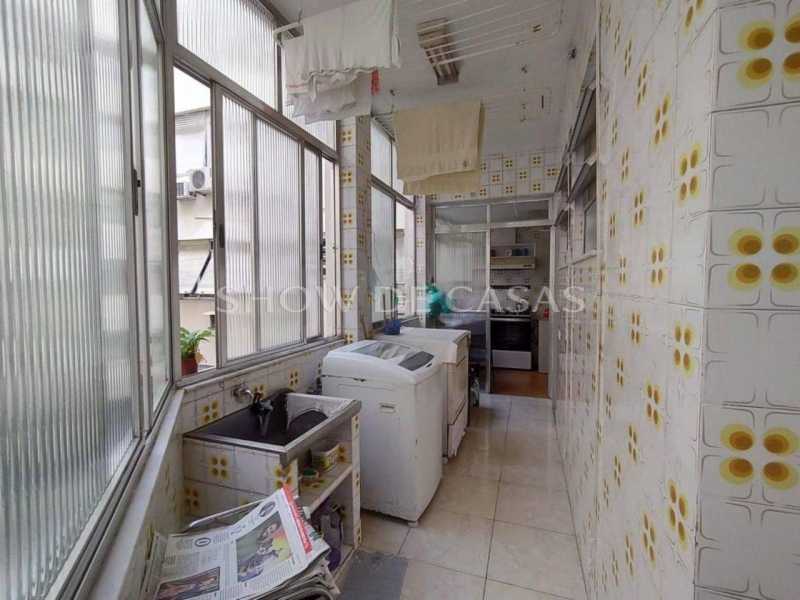 Apartamento à venda com 3 quartos, 212m² - Foto 13