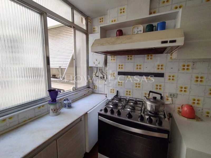 Apartamento à venda com 3 quartos, 212m² - Foto 8