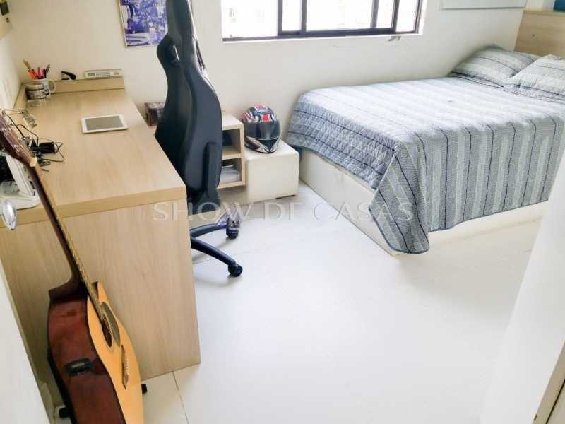 Apartamento à venda com 2 quartos, 72m² - Foto 13