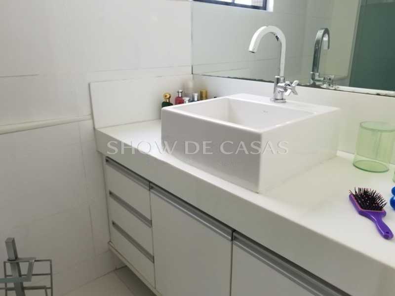 Apartamento à venda com 2 quartos, 72m² - Foto 19