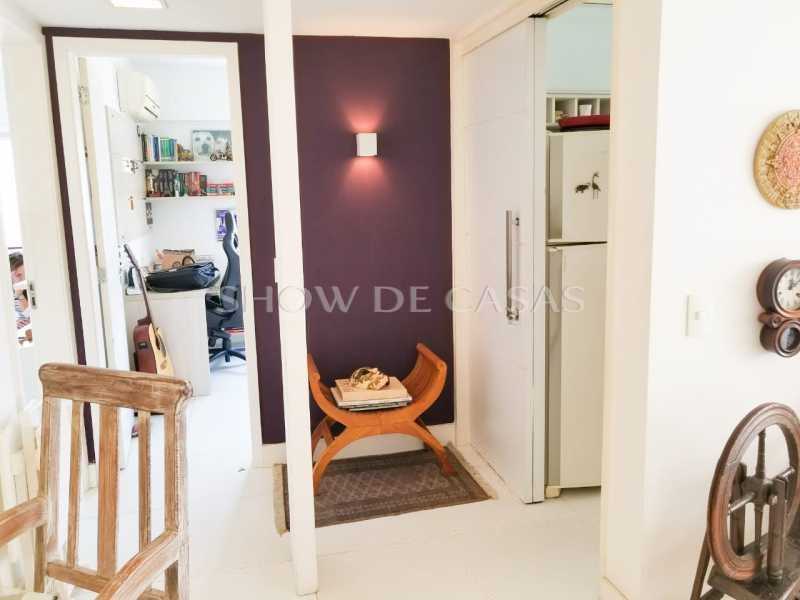 Apartamento à venda com 2 quartos, 72m² - Foto 8