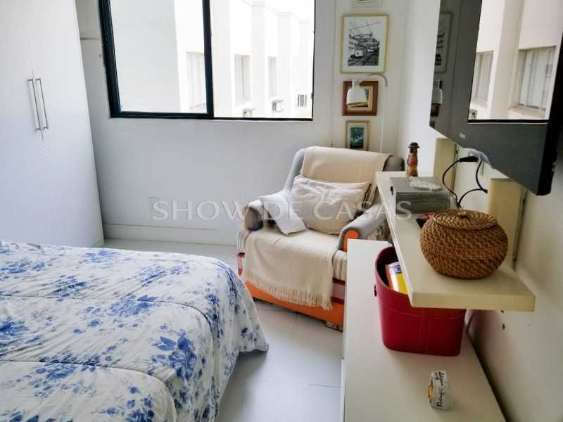 Apartamento à venda com 2 quartos, 72m² - Foto 10