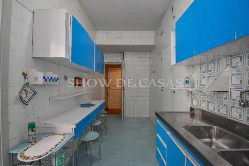 Apartamento à venda com 4 quartos, 180m² - Foto 7