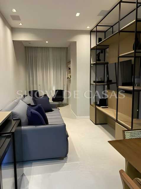 Apartamento à venda com 2 quartos, 78m² - Foto 2