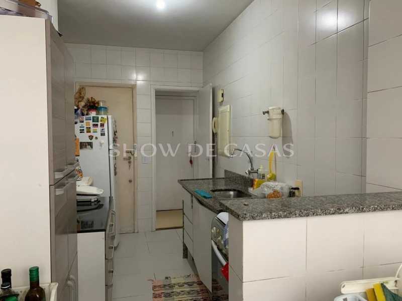 Apartamento à venda com 3 quartos, 100m² - Foto 17