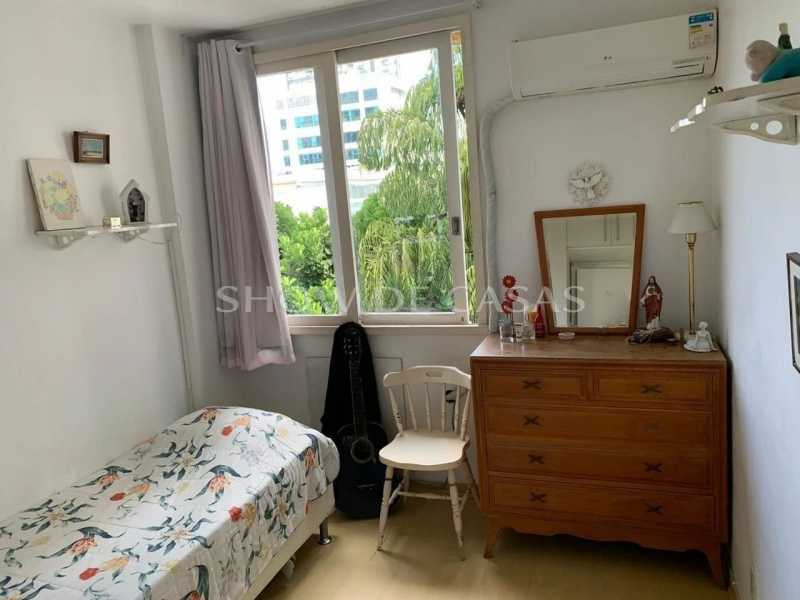 Apartamento à venda com 3 quartos, 100m² - Foto 11