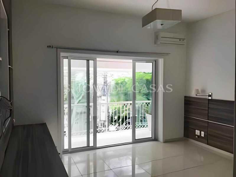 Casa à venda com 3 quartos, 200m² - Foto 4