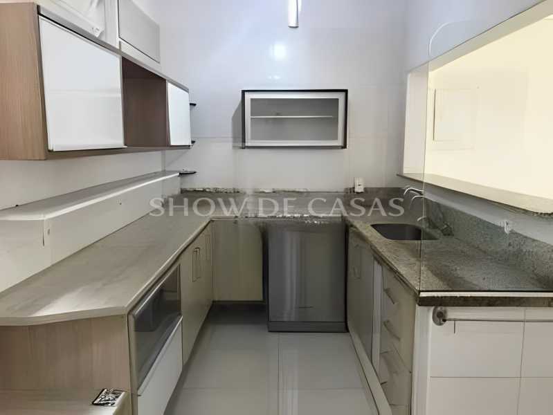 Casa à venda com 3 quartos, 200m² - Foto 14