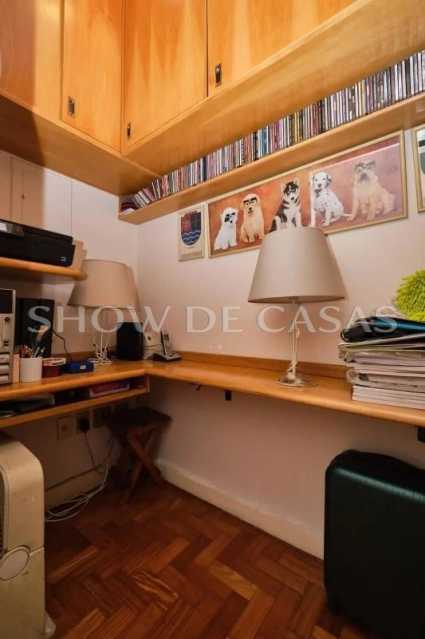 Casa à venda com 4 quartos, 221m² - Foto 15