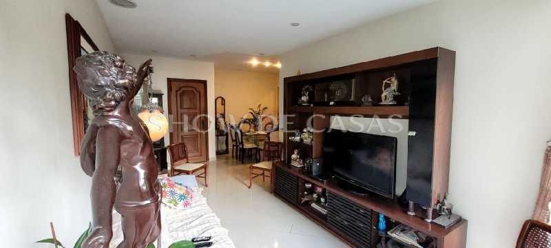 Apartamento à venda com 3 quartos, 77m² - Foto 2