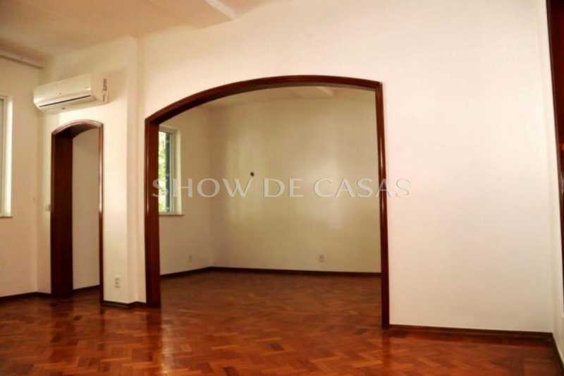 Apartamento à venda com 3 quartos, 140m² - Foto 3