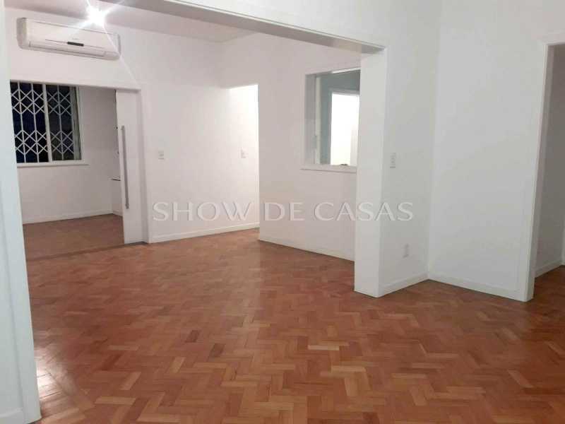 Apartamento à venda com 3 quartos, 140m² - Foto 1