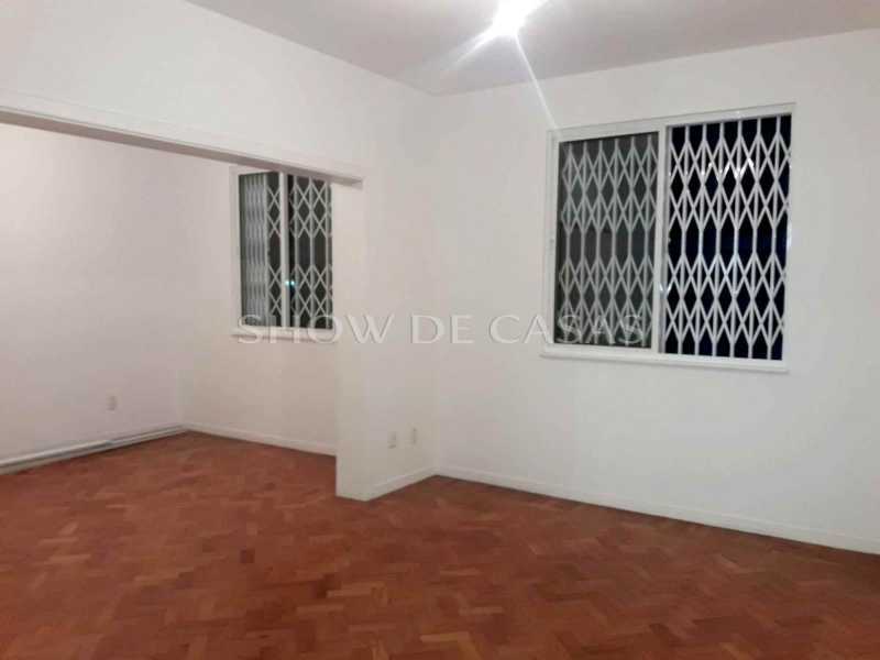 Apartamento à venda com 3 quartos, 140m² - Foto 3