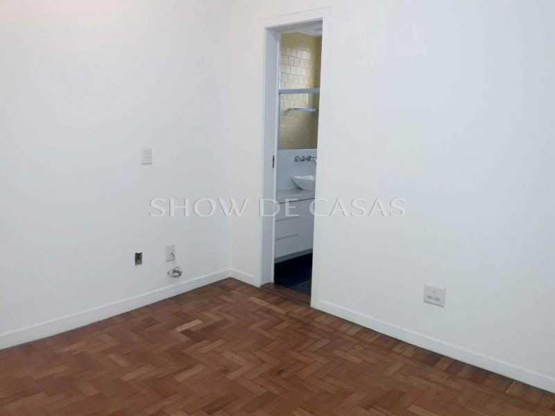 Apartamento à venda com 3 quartos, 140m² - Foto 8