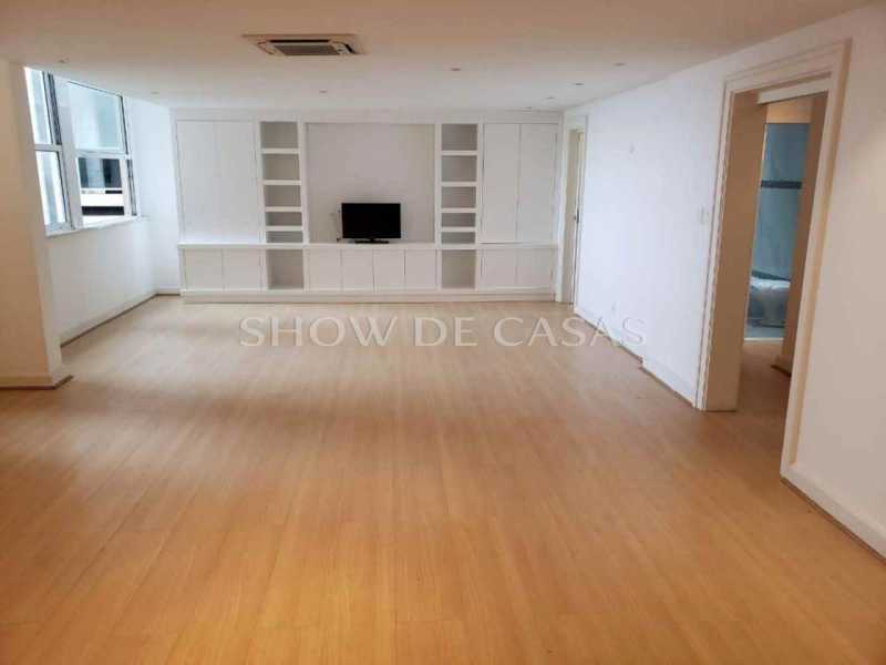 Apartamento à venda com 3 quartos, 152m² - Foto 1