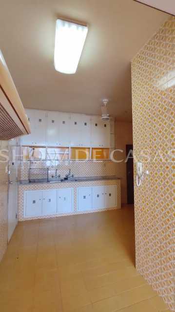 Apartamento à venda com 3 quartos, 198m² - Foto 12