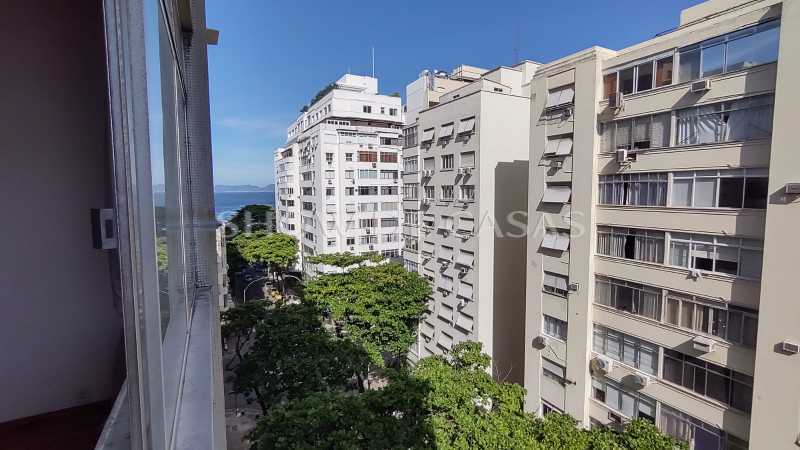 Apartamento à venda com 3 quartos, 198m² - Foto 1